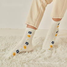 New Designs Comfortable Embroidered Medium Stockings Women Socks